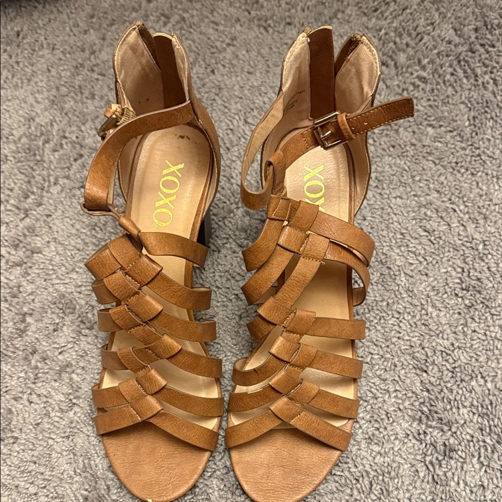 XOXO Women's Brown Strappy Sandals